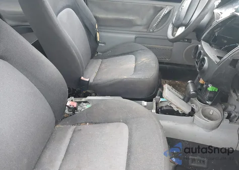 2003 Volkswagen New Beetle Gl из США, поврежденный, VIN 3VWBK21C03M422372